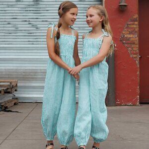 Well Dressed Wolf Clare Romper size 8 in Green Coastal Stripe